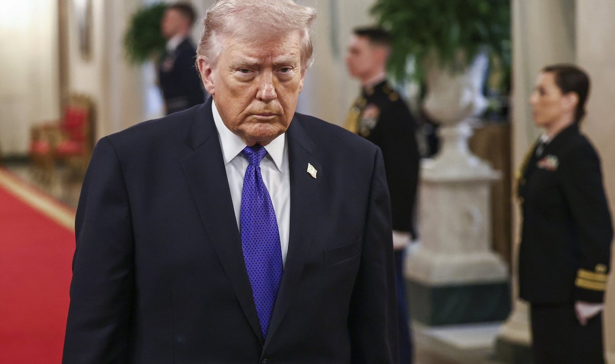 „Elgėsi siaubingai“: Trumpas įsakė nutraukti visus santykius su Ispanija