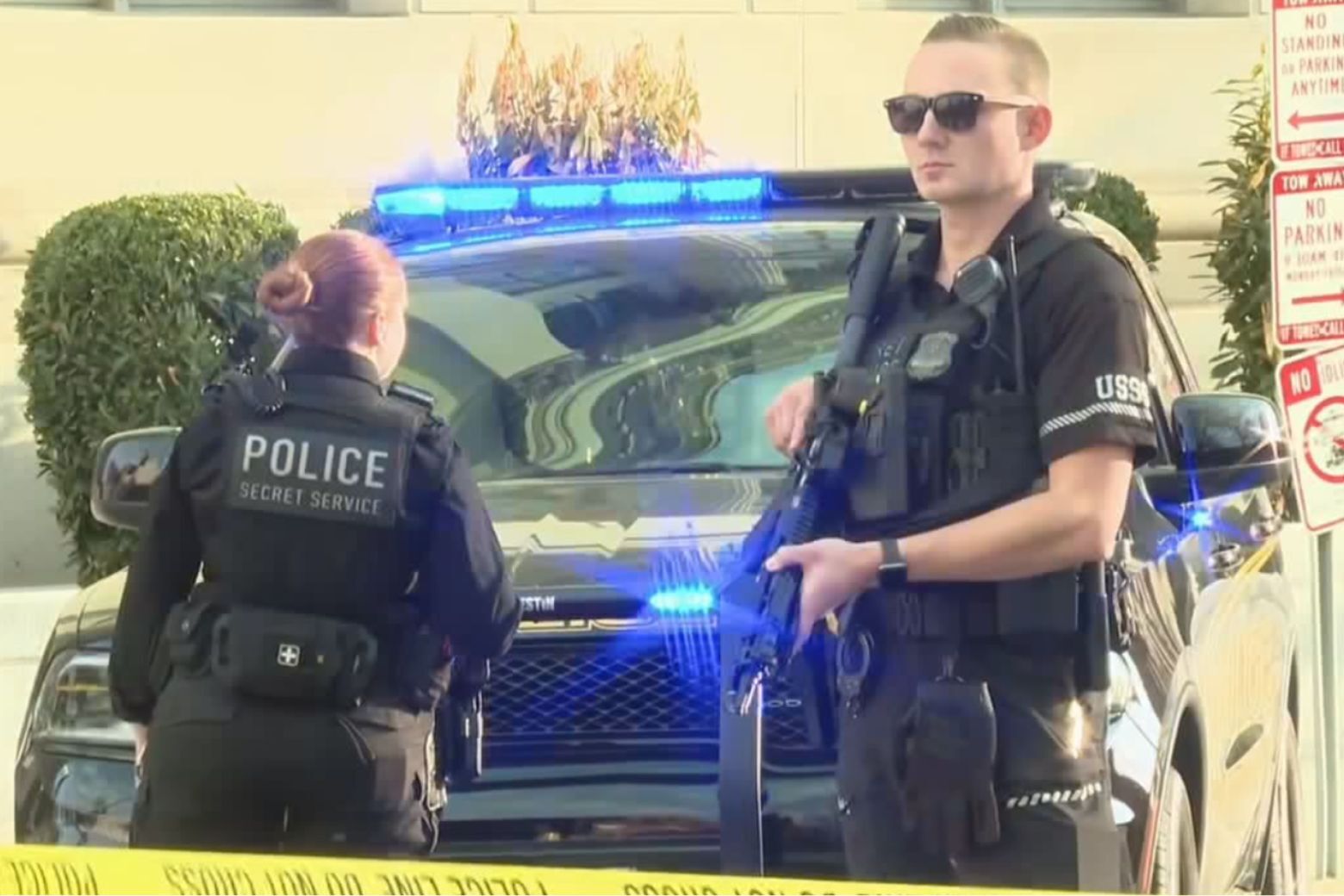 Į Baltųjų rūmų tvorą rėžėsi automobilis