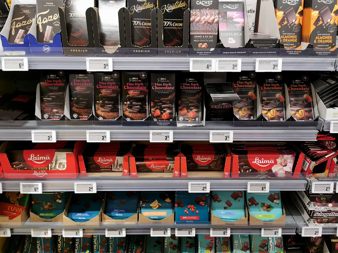 Kakavos pupelių kaina krito 4 kartus, šokolado – beveik nesikeičia