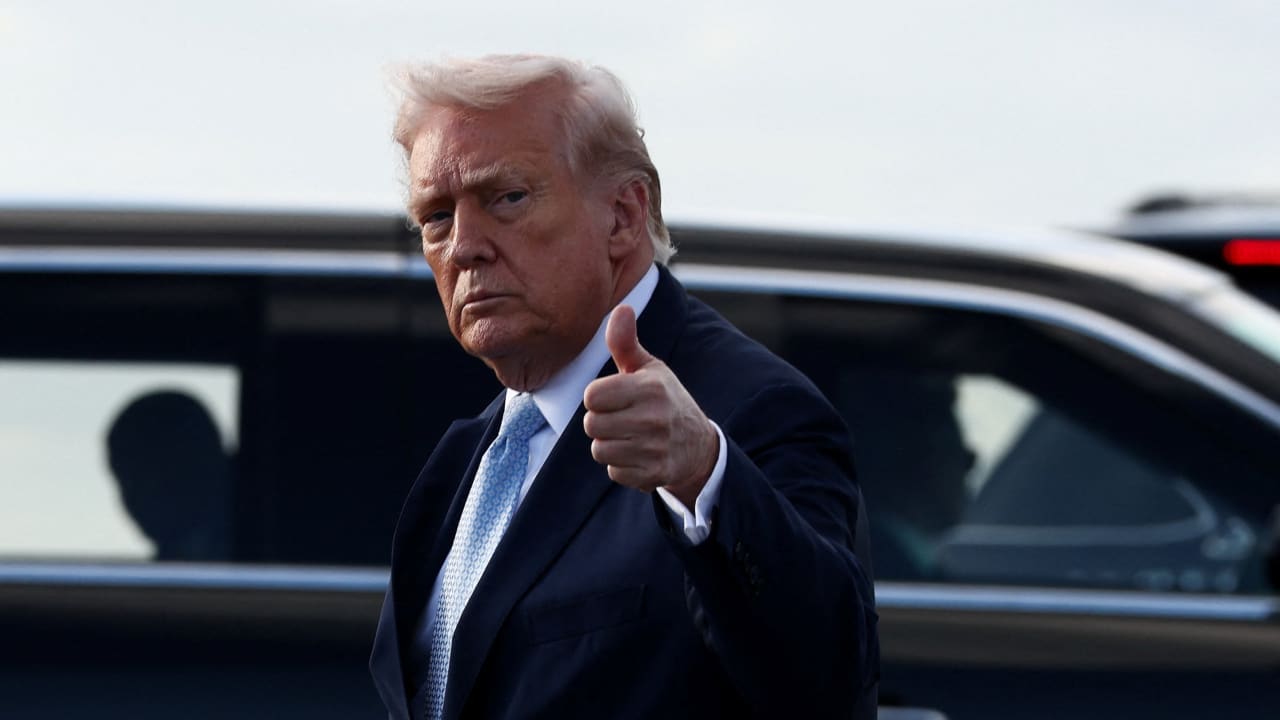 Trumpas atidėjo ultimatumą Iranui dėl Hormūzo sąsiaurio: 5 dienas neatakuos elektrinių