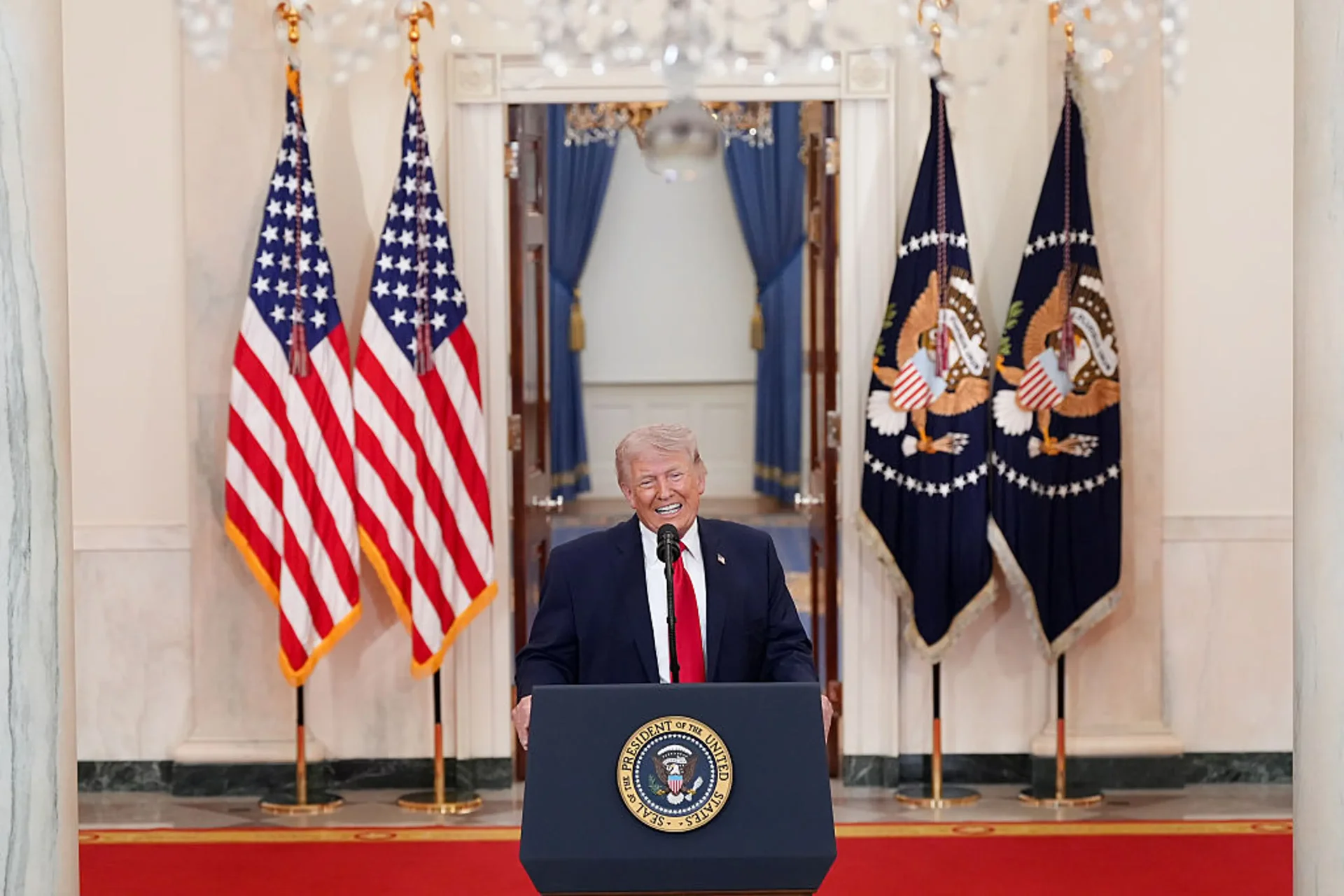 Trumpas: Iranui liko 48 valandos pasiekti susitarimą dėl Hormuzo sąsiaurio atidarymo