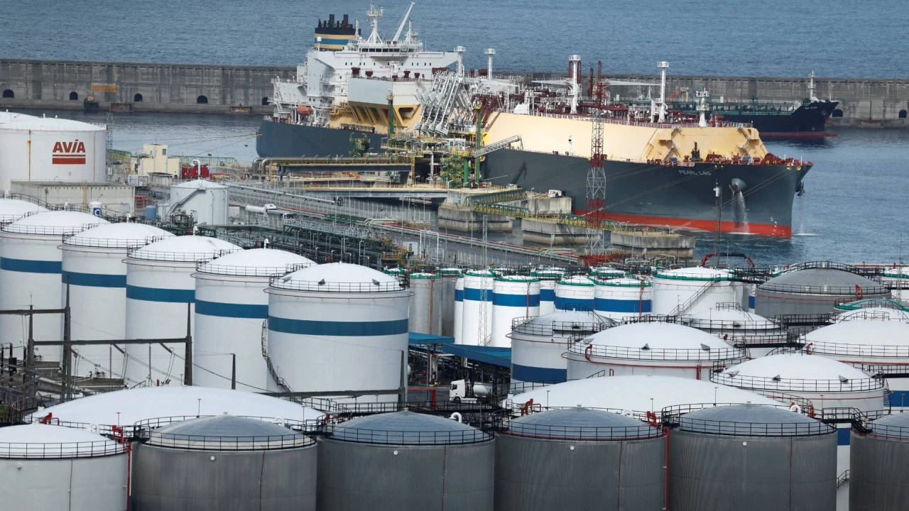 Hormuzo sąsiaurio blokados klausimas Iranui gali turėti pavojingų pasekmių?