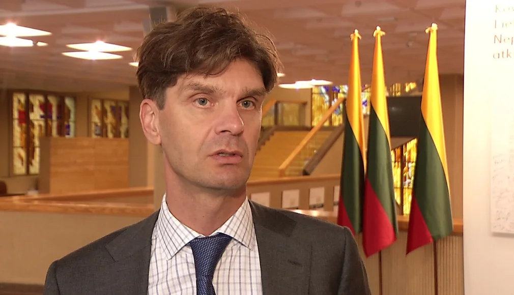 Pasiūlymas kalbėtis su Baltarusija yra linijų peržengimas ar kapituliacijos pradžios ženklas?