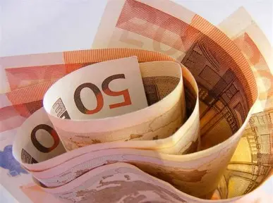 Daugiau grynųjų – daugiau laisvės ar šešėlio?