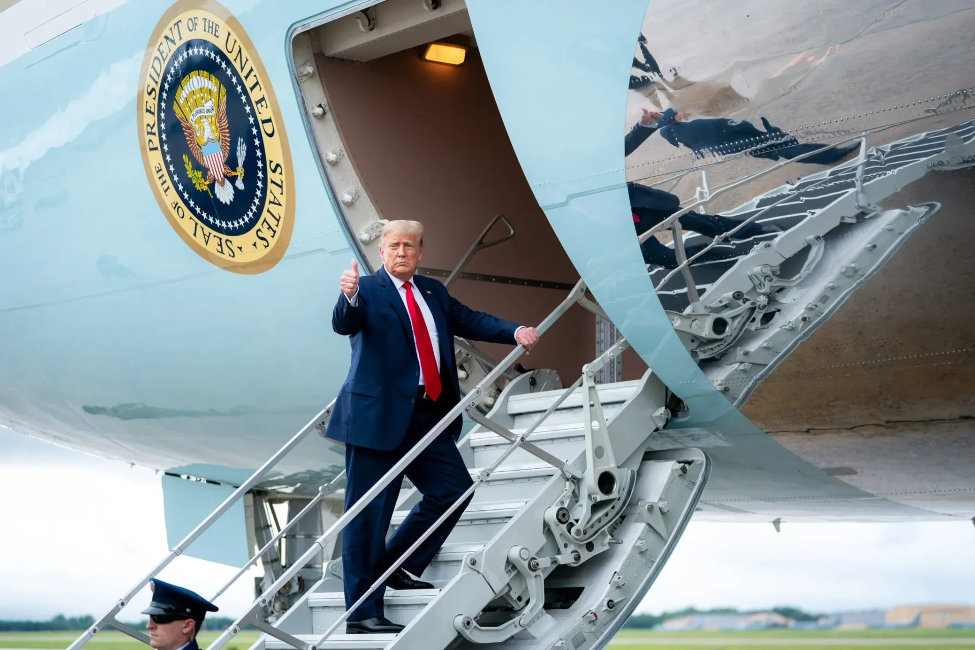 JAV „Air Force One“bus naujas prezidentinis: laukiama Kataro dovanoto lėktuvo