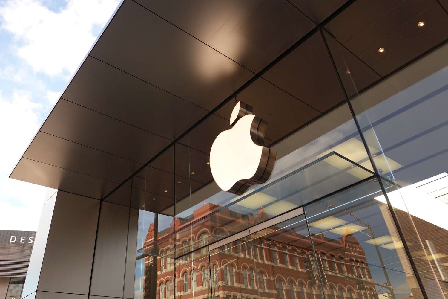 Slaptas „Apple“ žingsnis šokiravo JAV valdžią: ruošiasi peržengti pavojingą ribą dėl Kinijos