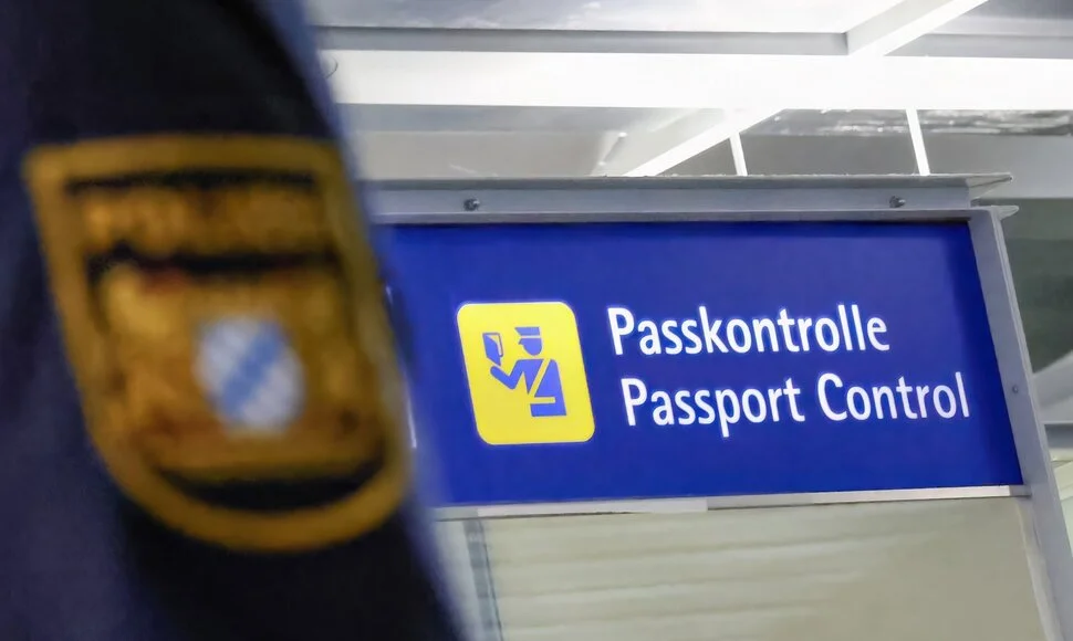 Keleiviams iš JK į ES ženkliai pailgėjo  pasų kontrolės perėjimas