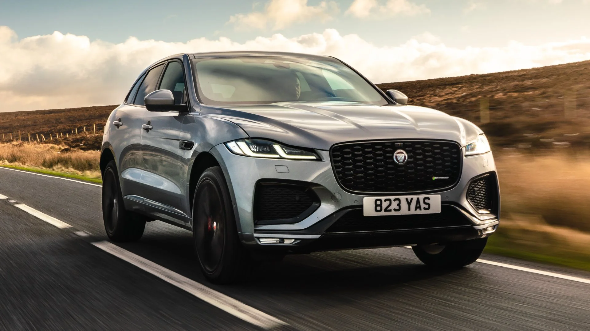 Jaguar F-Pace.jpg
