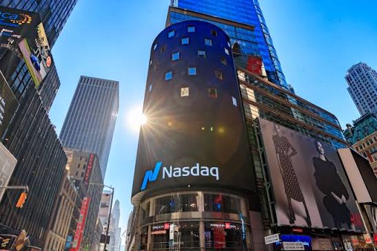 „Nasdaq“ keičia žaidimo taisykles: JAV akcijomis bus prekiaujama beveik visą parą