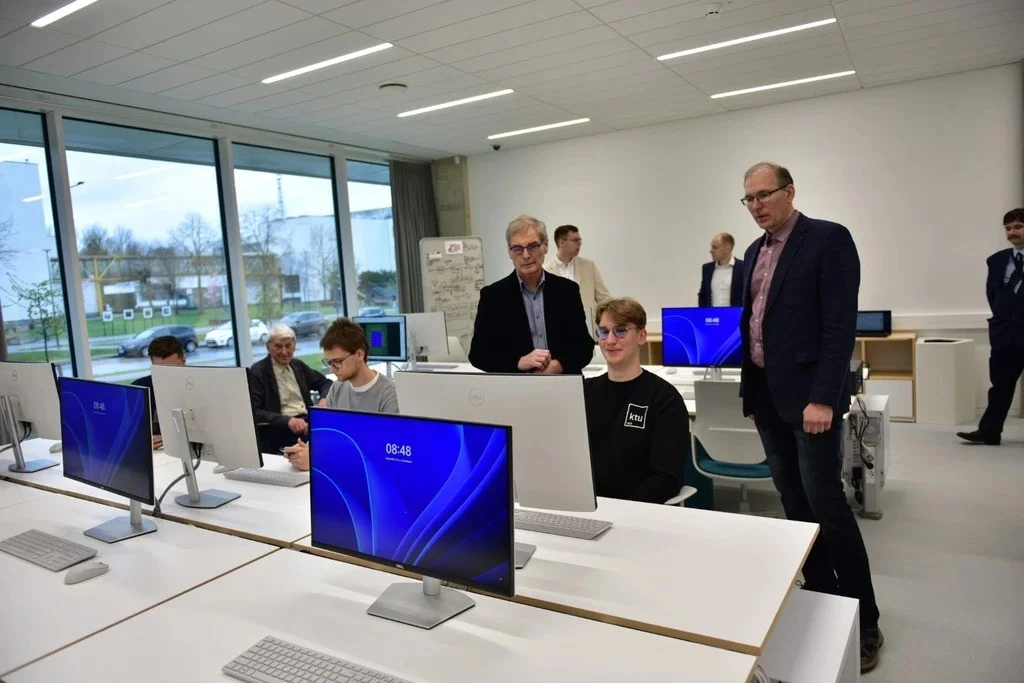 Dabar turinio kūrimo studijas siūlo ir JK universitetai
