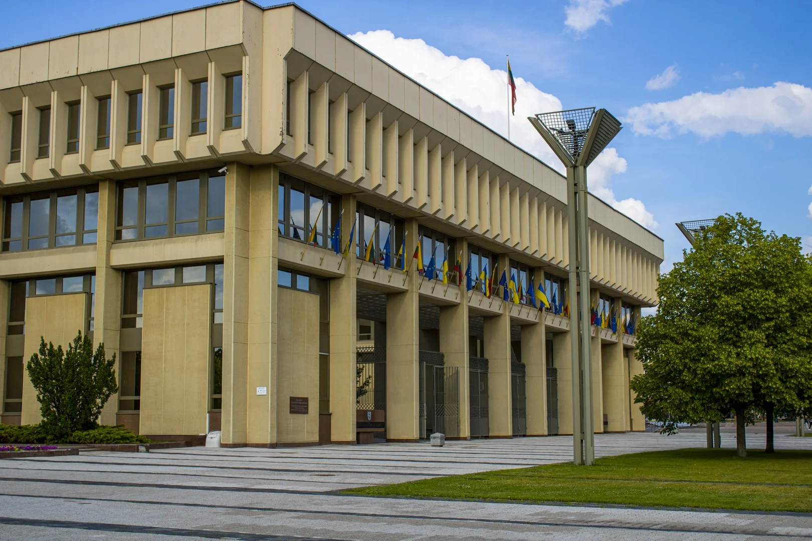 vil4 (Copy).jpg