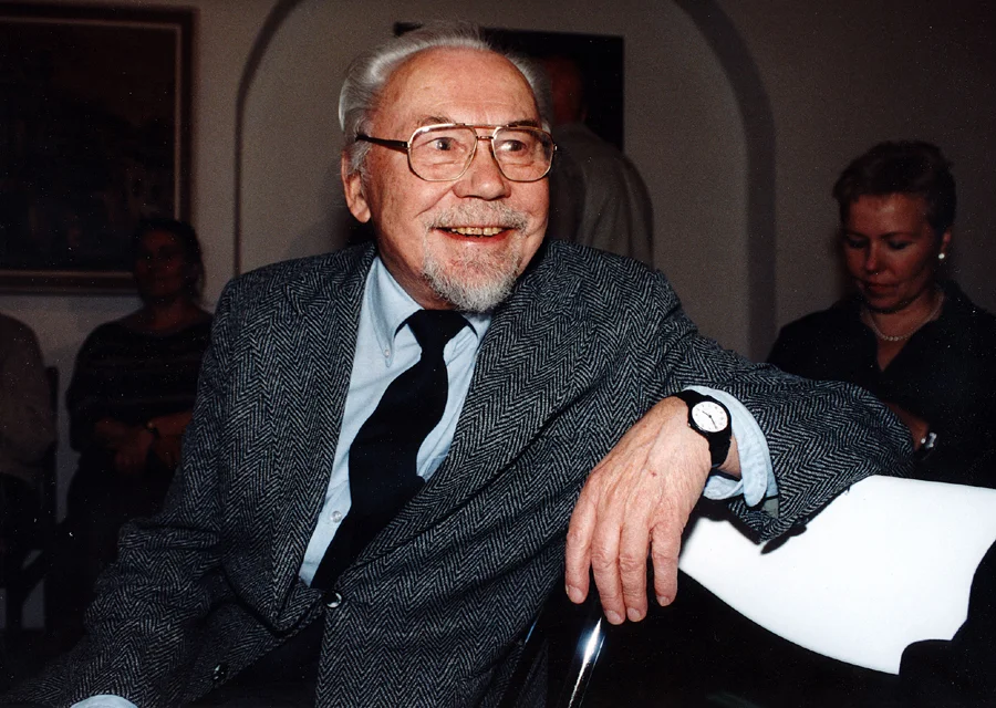 Kazys Bradūnas: poetas, kuris žemę nešiojosi savyje