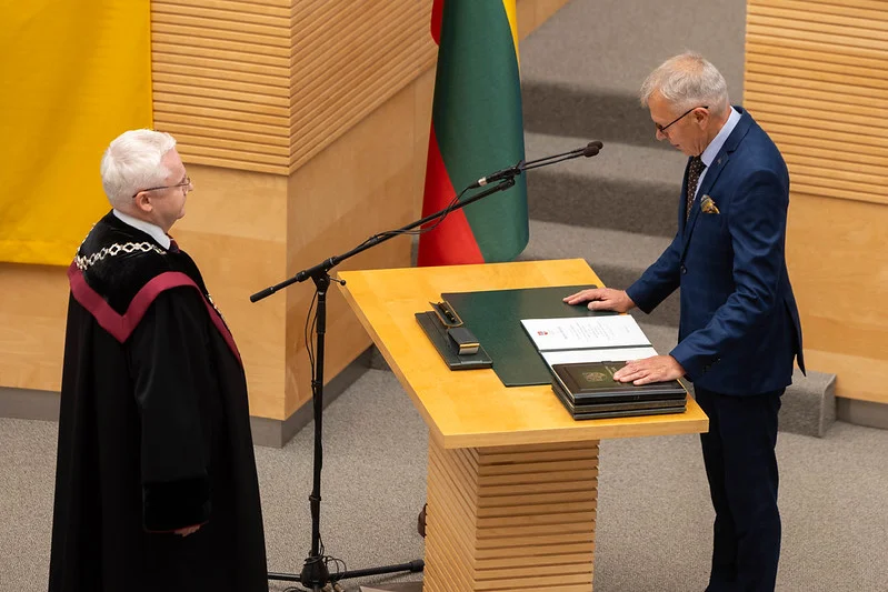 Kęstutis Masiulis prisiekė Seime — pakeitė Agnę Bilotaitę