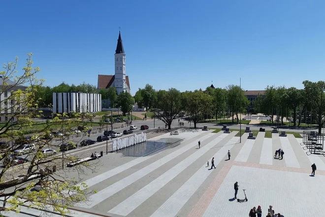siauliai-aikste.jpg